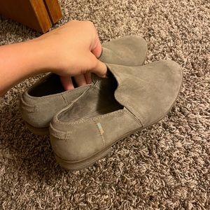 Women’s size 7.5 TOMS worn once